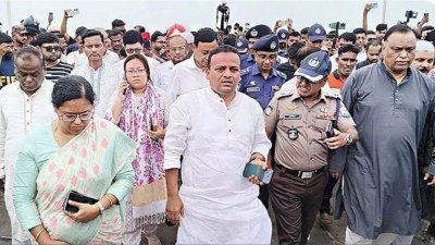 দৌলতদিয়া ৭ নম্বর ফেরিঘাট পরিদর্শন করেছেন নৌপরিবহন প্রতিমন্ত্রী মো. রাজিব আহসান