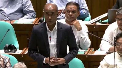 সংসদে কথা বলছেন আইনমন্ত্রী মো. আইনমন্ত্রী আসাদুজ্জামান