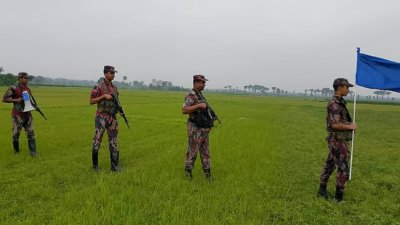 দর্শনা সীমান্তে বিজিবির সতর্ক অনস্থান
