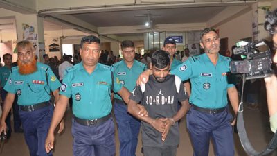 আদালতের রায় ঘোষণা শেষে আসামিকে কারাগারে পাঠিয়ে দেওয়া হয়