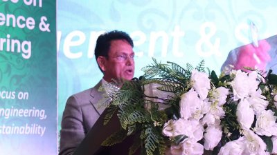 কথা বলছেন শিক্ষামন্ত্রী ড. আ ন ম এহছানুল হক মিলন