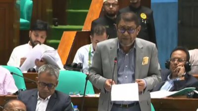 সংসদে কথা বলছেন স্বাস্থ্য ও পরিবার কল্যাণমন্ত্রী সরদার মো. সাখাওয়াত হোসেন