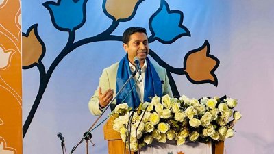 কথা বলছেন প্রাথমিক ও গণশিক্ষা প্রতিমন্ত্রী ববি হাজ্জাজ