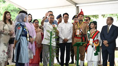 কথা বলছেন প্রধানমন্ত্রী তারেক রহমান