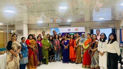 প্রশিক্ষণ অনুষ্ঠানে তৃণমূল পর্যায়ের নারী নেত্রীরা। ছবি: সংগৃহীত