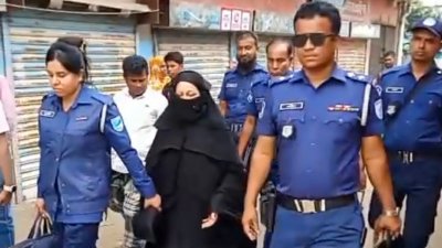 ফারজানা আক্তার মুন্নিকে আটক করেছে পুলিশ