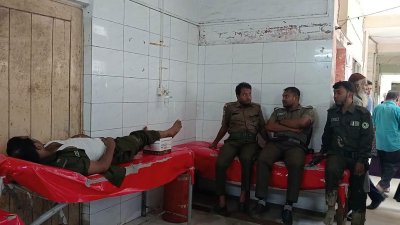 হামলায় আহত বনকর্মীরা