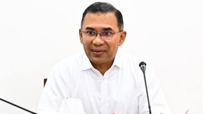 ডিএসসিসির সড়ক ব্যবস্থাপনা বিষয়ক সভায় সভাপতিত্ব করেন তারেক রহমান