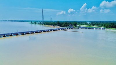 বিপদসীমার নিচে নেমেছে তিস্তার পানি