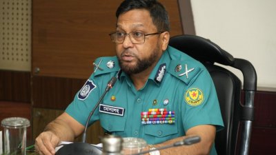 আইন-শৃঙ্খলা ও ট্রাফিক ব্যবস্থাপনা বিষয়ক সমন্বয় সভায় বক্তব্য দেন ডিএমপি কমিশনার মোসলেহ্ উদ্দিন আহমদ। ছবি: সংগৃহীত