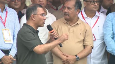 কথা বলছেন তারেক রহমান