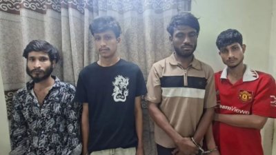 চারজনকে গ্রেফতার করেছে পুলিশ