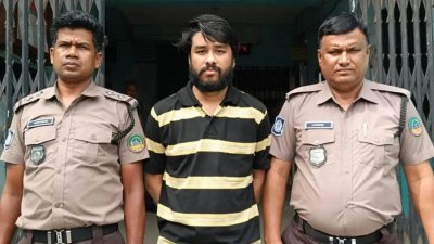 গ্রেফতার ধর্ষণ মামলায় অভিযুক্ত আজমাইন আব্দুল্লাহ