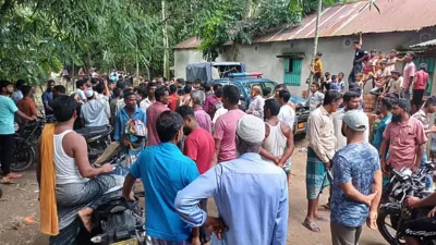 বাংলাদেশি বৃদ্ধকে ধরে নিয়ে যাওয়ার পর ভারতীয় নাগরিককে ধরে আনলেন স্থানীয় লোকজন