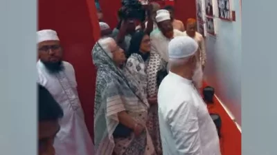 জামায়াতে ইসলামীর আমির ডা. শফিকুর রহমানের সরকারি বাসভবনে ‘জুলাই এখনো শেষ হয় নাই’ শীর্ষক আলোকচিত্র প্রদর্শনী