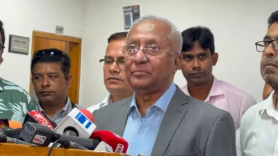 নির্বাচন কমিশনের সিনিয়র সচিব আখতার আহমেদ