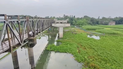 নির্মাণাধীন বীর মুক্তিযোদ্ধা ডা. মইন উদ্দিন আহমদ মন্টু সেতু