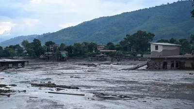নেপালে আকস্মিক পাহাড়ি ঢলে ভয়াবহ বন্যা