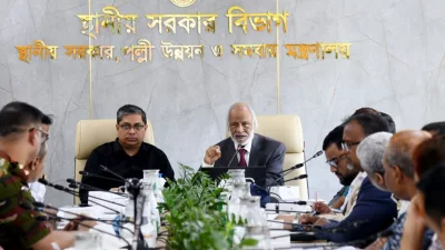 কথা বলছেন স্থানীয় সরকার, পল্লী উন্নয়ন ও সমবায় মন্ত্রী ড. আবদুল মঈন খান