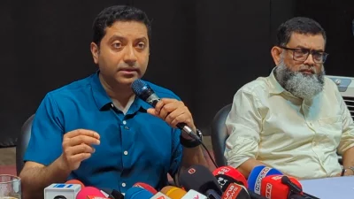 সোমবার দুপুরে দিনাজপুর শিল্পকলা একাডেমি মিলনায়তনে ‘সরকারি প্রাথমিক বিদ্যালয়ে ফিডিং কর্মসূচি’ শীর্ষক প্রকল্পের কার্যক্রম নিয়ে ওরিয়েন্টেশন কর্মশালায় বক্তব্য দেন প্রতিমন্ত্রী ববি হাজ্জাজ