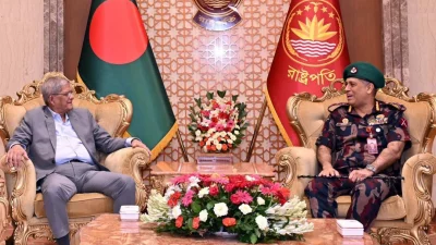 রাষ্ট্রপতি মির্জা ফখরুল ইসলাম আলমগীরের সঙ্গে বিজিবি মহাপরিচালক মেজর জেনারেল মোহাম্মদ আশরাফুজ্জামান সিদ্দিকীর সৌজন্য সাক্ষাৎ
