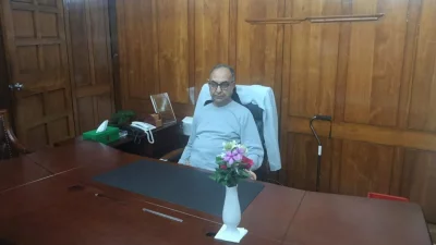 জাতীয় সংসদে নিজ কার্যালয়ে মির্জা আব্বাস
