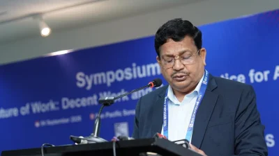বক্তব্য রাখছেন শিমুল বিশ্বাস