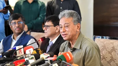 চট্টগ্রামে এক অনুষ্ঠানে বক্তব্য দেন আমির খসরু মাহমুদ চৌধুরী