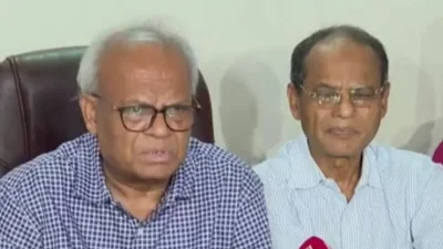 সংবাদ সম্মেলনে কথা বলছেন বিএনপির ভারপ্রাপ্ত মহাসচিব রুহুল কবির রিজভী