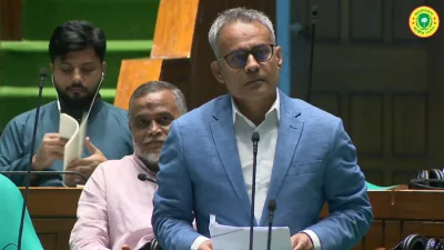 জাতীয় সংসদে নৌ-পরিবহনমন্ত্রী শেখ রবিউল আলম