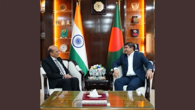 প্রধানমন্ত্রীর প্রতিরক্ষা উপদেষ্টা ব্রিগেডিয়ার জেনারেল (অব.) ড. এ কে এম শামছুল ইসলামের সঙ্গে বাংলাদেশে নিযুক্ত ভারতীয় হাইকমিশনার দীনেশ ত্রিবেদীর সৌজন্য সাক্ষাৎ