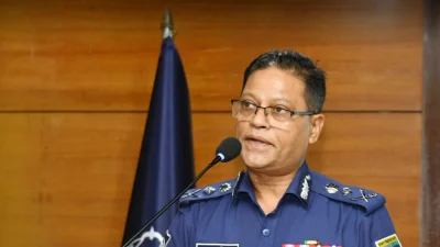 সাইবার অপরাধ মামলা তদন্ত সংক্রান্ত ট্রেনিং অব ট্রেইনার্স (টিওটি) কোর্সের উদ্বোধন অনুষ্ঠানে বক্তব্য রাখছেন আইজিপি মো. আলী হোসেন ফকির