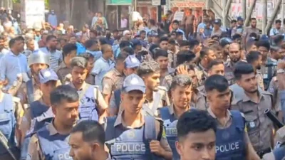 সচিবালয় এলাকায় পুলিশ