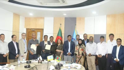 ই-রিসোর্স ব্যবহারের সুযোগ বাড়াতে হিট-বিডিরেনের চুক্তি স্বাক্ষর অনুষ্ঠানে অতিথিরা