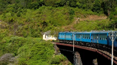 টয় ট্রেনে নীলগিরি দেখা (ছবি: পিক্সেল)