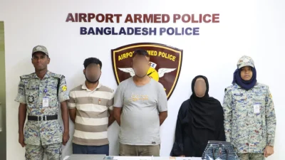 শাহজালালে সন্দেহজনক ঘোরাফেরা, তল্লাশিতে বেরিয়ে এলো স্বর্ণ-ল্যাপটপ