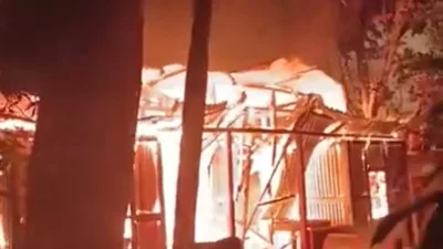 যুবলীগ নেতার বাড়িতে আগুন
