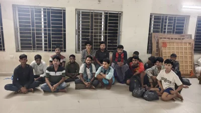 কক্সবাজারের টেকনাফে সমুদ্রপথে মালয়েশিয়ায় পাচারের উদ্দেশ্যে একটি বাড়িতে আটকে রাখা ১৭ জনকে উদ্ধার করেছে স্পেশাল রেসপন্স ব্যাটালিয়ন-১৫