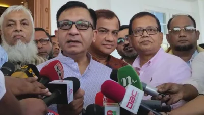 শনিবার দুপুরে সিলেটে সাংবাদিকদের সঙ্গে কথা বলেন বাণিজ্যমন্ত্রী খন্দকার আবদুল মুক্তাদির