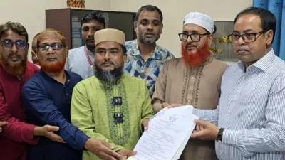মনোনয়নপত্র জমা দিলেন দেলাওয়ার হোসেন