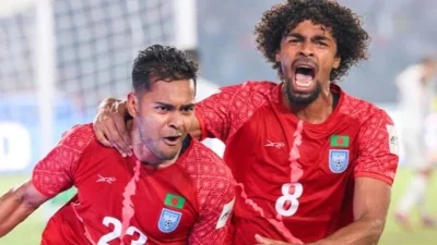 হামজার সঙ্গে শমিত।