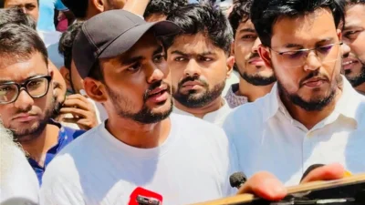 ঘটনাস্থলে ঢাকা উত্তর সিটির মেয়ররপ্রার্থী আসিফ মাহমুদ সজীব ভূঁইয়া