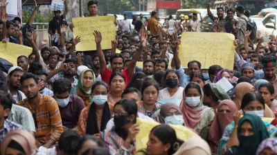 শাহবাগে প্রাথমিক বিদ্যালয়ের নিয়োগবঞ্চিত সহকারী শিক্ষক প্রার্থীরা