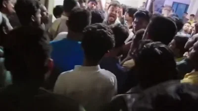 ‘আর কোনও কর্মীর ওপর হামলা হলে থানার ইট খুলে নেওয়ার’ হুঁশিয়ারি দিয়েছেন এনসিপির জেলা কমিটির আহ্বায়ক যুবাইর সরদার