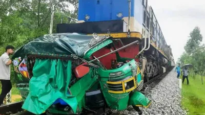 রেলওয়ে পূর্বাঞ্চলের গুরুত্বপূর্ণ চট্টগ্রাম-কক্সবাজার রেলপথে ট্রেন চলাচল শুরুর পর থেকেই একের পর এক দুর্ঘটনা ঘটছে