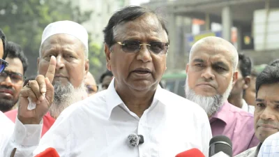 রাজধানীর ধলপুরে সার্বিক পরিষ্কার-পরিচ্ছন্নতা, সড়ক থেকে অবৈধ দখল উচ্ছেদ ও জনভোগান্তি সংক্রান্ত বিষয়াদি পরিদর্শন শেষে সাংবাদিকদের সঙ্গে আলাপে ঢাকা দক্ষিণ সিটি করপোরেশনের (ডিএসসিসি) প্রশাসক বীর মুক্তিযোদ্ধা মো. আবদুস সালাম
