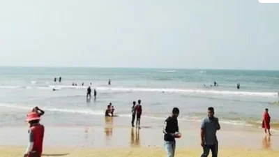 দিবেগার সমুদ্রসৈকতে সাগরে ডুবে পুণের আট শিক্ষার্থীর মৃত্যু হয়েছে। ছবি: হিন্দুস্তান টাইমস