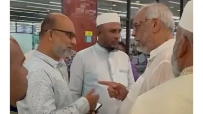 বিমানবন্দরের কর্মকর্তাদের সঙ্গে বাহাসে জড়িয়েছেন মেজর (অব.) আখতারুজ্জামান