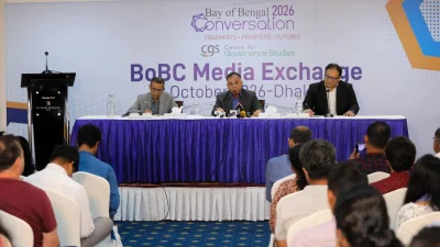 সংবাদ সম্মেলনে কথা বলছেন সেন্টার ফর গভর্ন্যান্স স্টাডিজের (সিজিএস) প্রেসিডেন্ট জিল্লুর রহমান