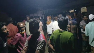 ছাগলে করলা গাছ খাওয়াকে কেন্দ্র করে উত্তেজনা